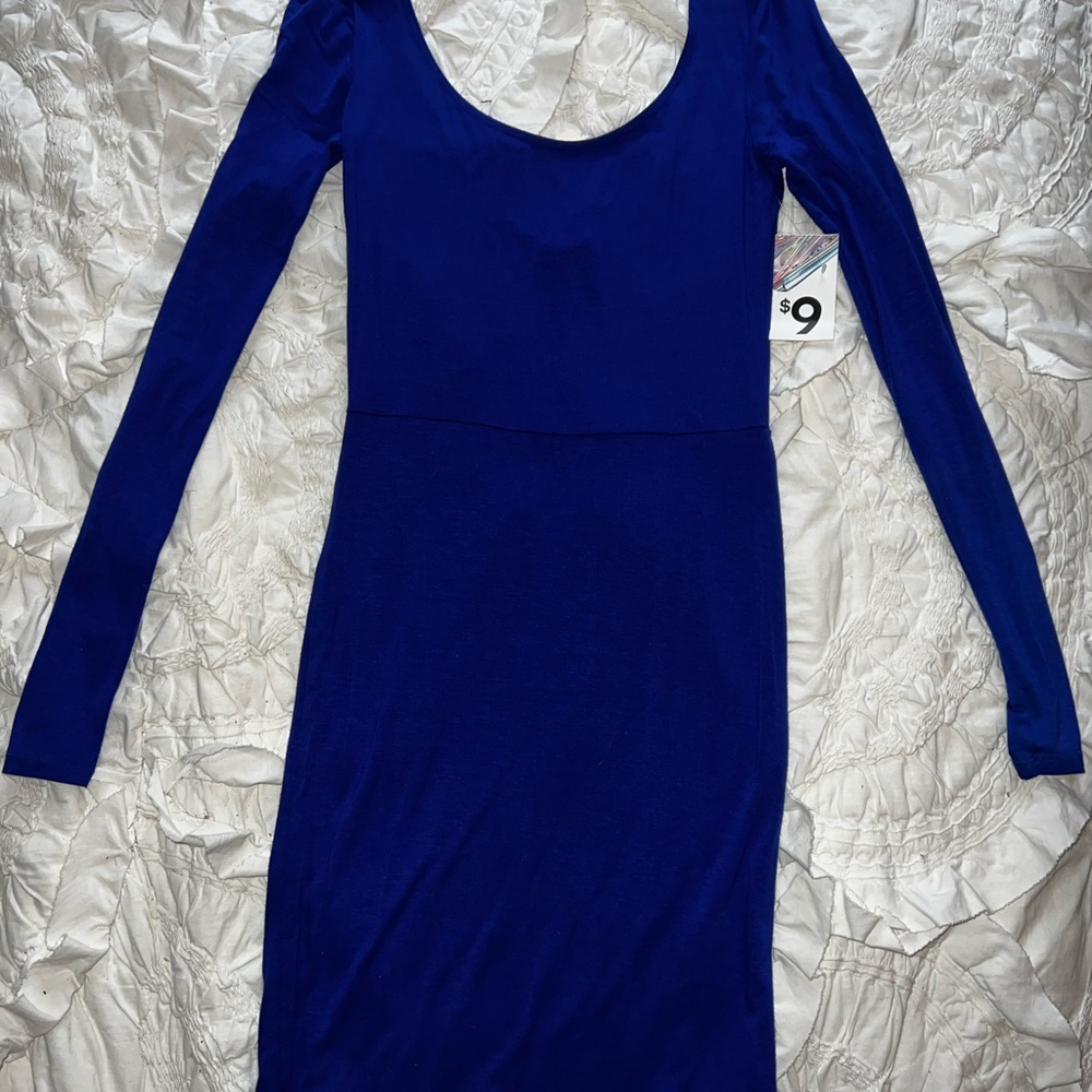 Forever 21 body con royal blue dress long sleeves.